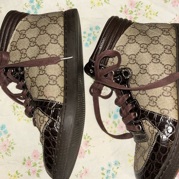 Gucci Women's Brown and Cream High-Top Sneakers - Picture 6 of 9